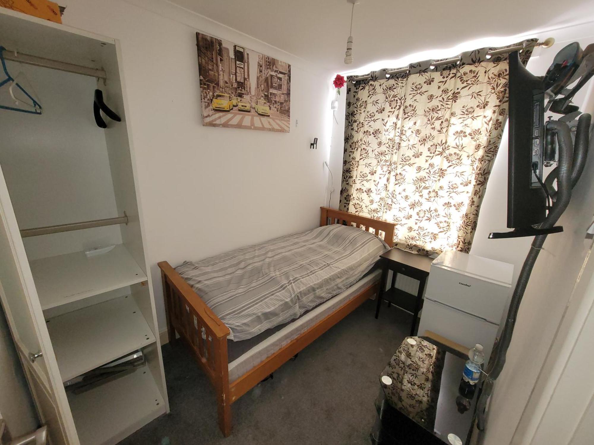 Kosy Roomz Welling Room photo